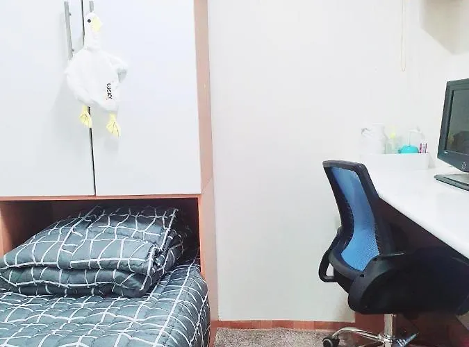 Hostel Hub House Livingtel