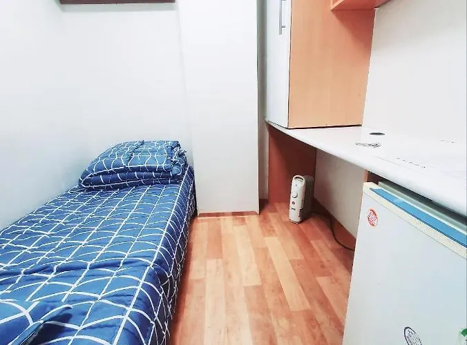 Hub House Livingtel *