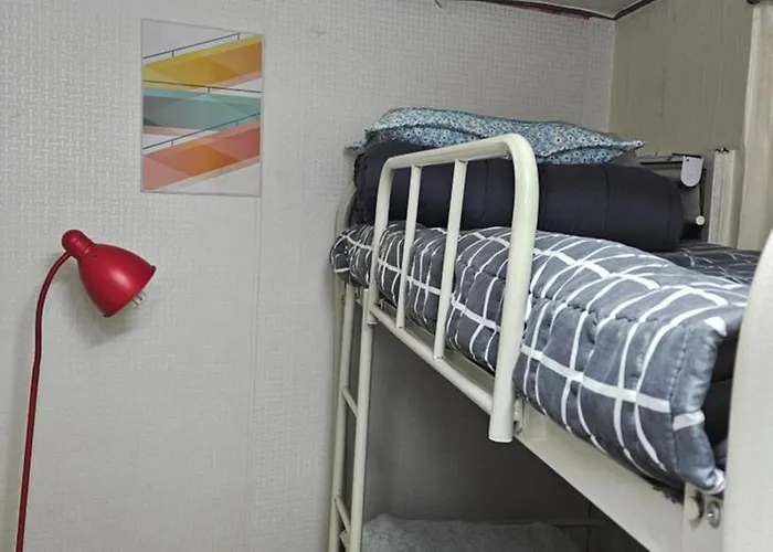 Hub House Livingtel Хостел Сеул