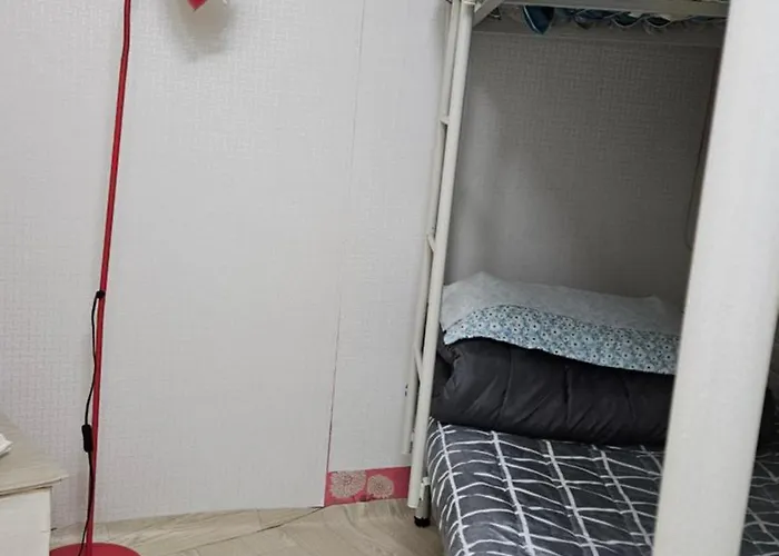 Hub House Livingtel *